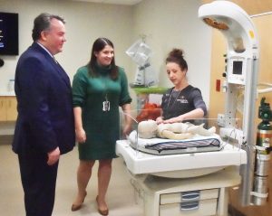 Mooney makes official stop at WVU Medicine’s newest hospital